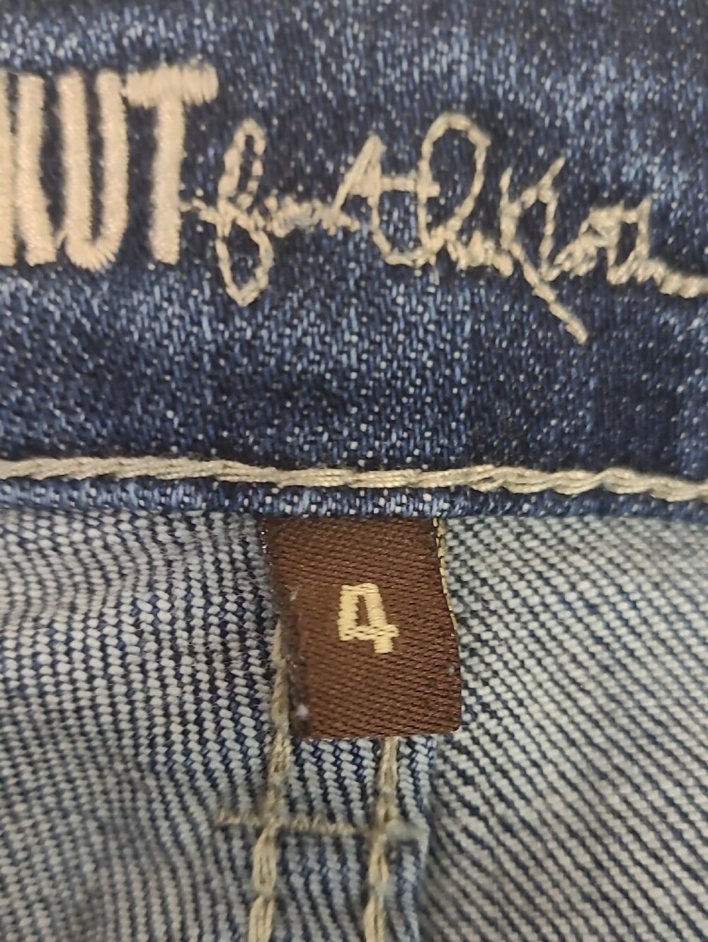 KUT from the Kloth Cameron Straight Jeans Size 4 Distressed Medium Wash Raw Hem - Picture 5 of 9